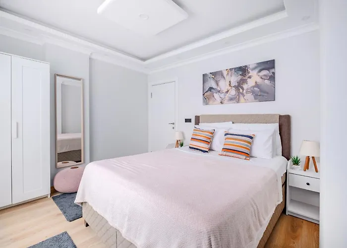 Newly Built In Sisli • Fast Wifi • Elevator Apartment