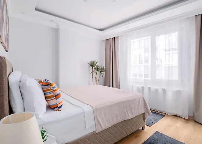 公寓 Newly Built In Sisli • Fast Wifi • Elevator 伊斯坦布尔