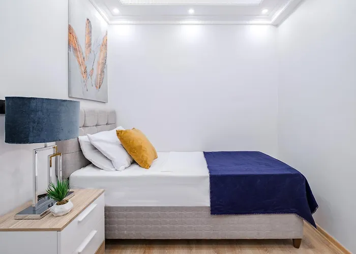 Newly Built In Sisli • Fast Wifi • Elevator Estambul